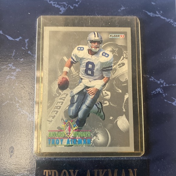 Troy Aikman Wooden plaque featuring an 8 in X 10 in photo and 2 cards 15 x 12 - Picture 4 of 11